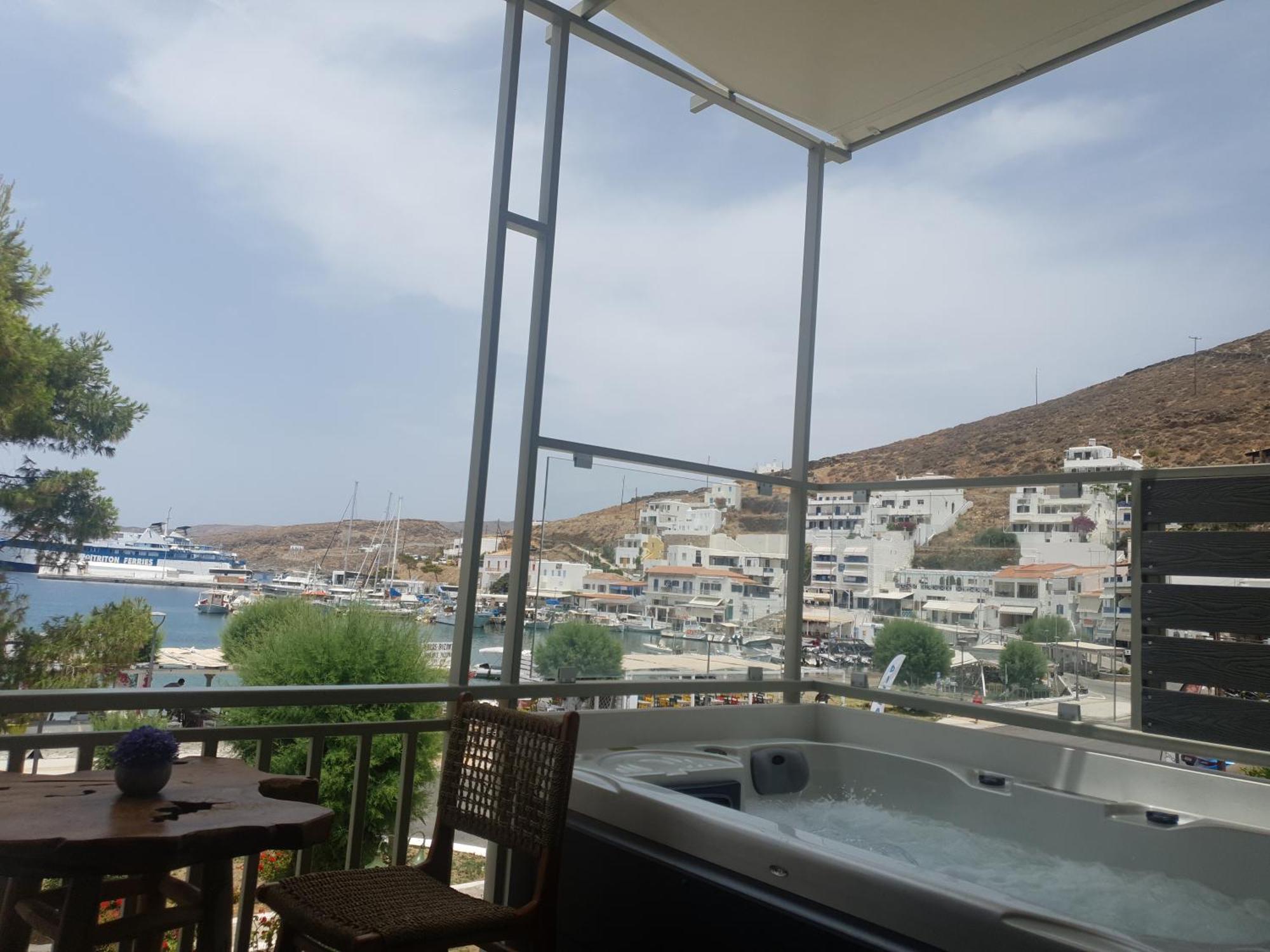 Sapphire Kythnos Suites Merichas Bagian luar foto