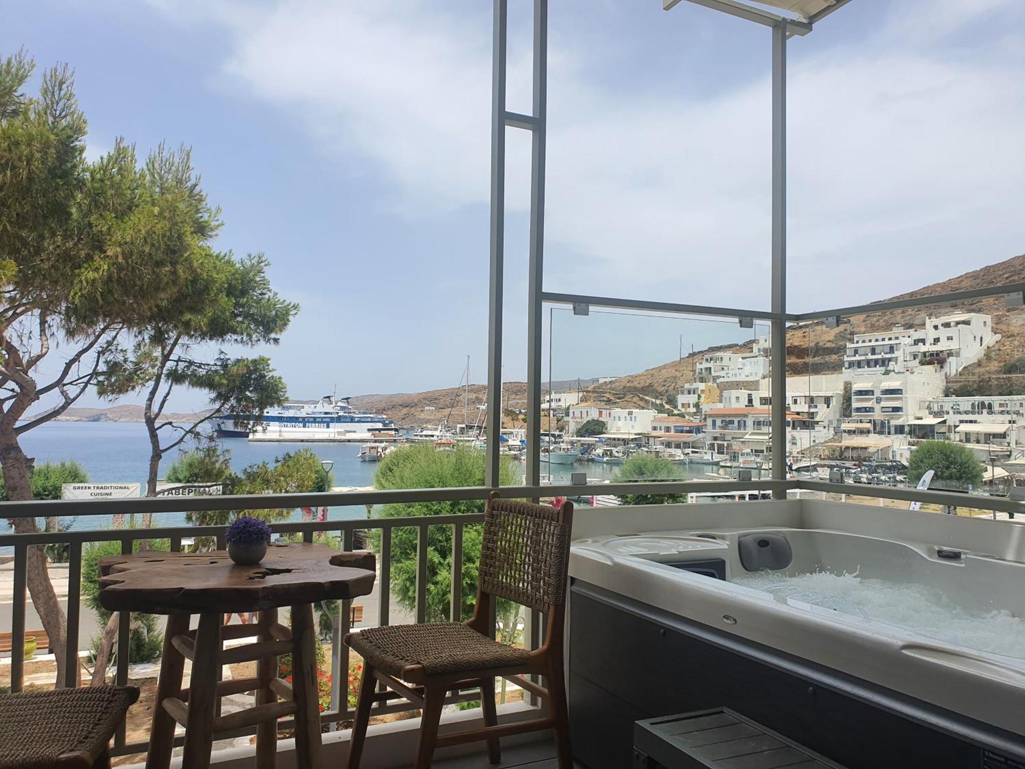 Sapphire Kythnos Suites Merichas Bagian luar foto