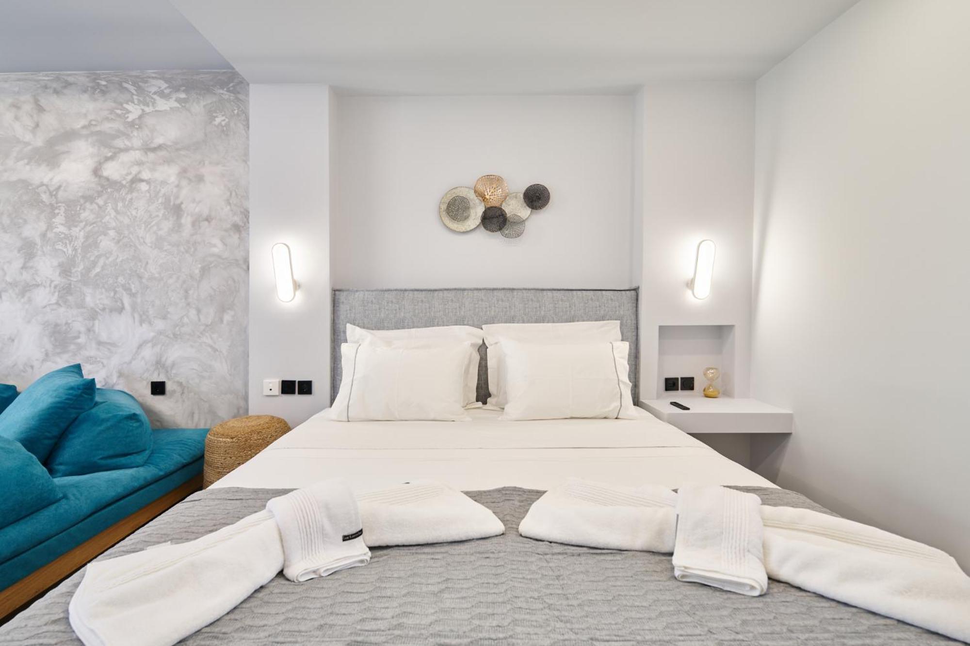 Sapphire Kythnos Suites Merichas Bagian luar foto