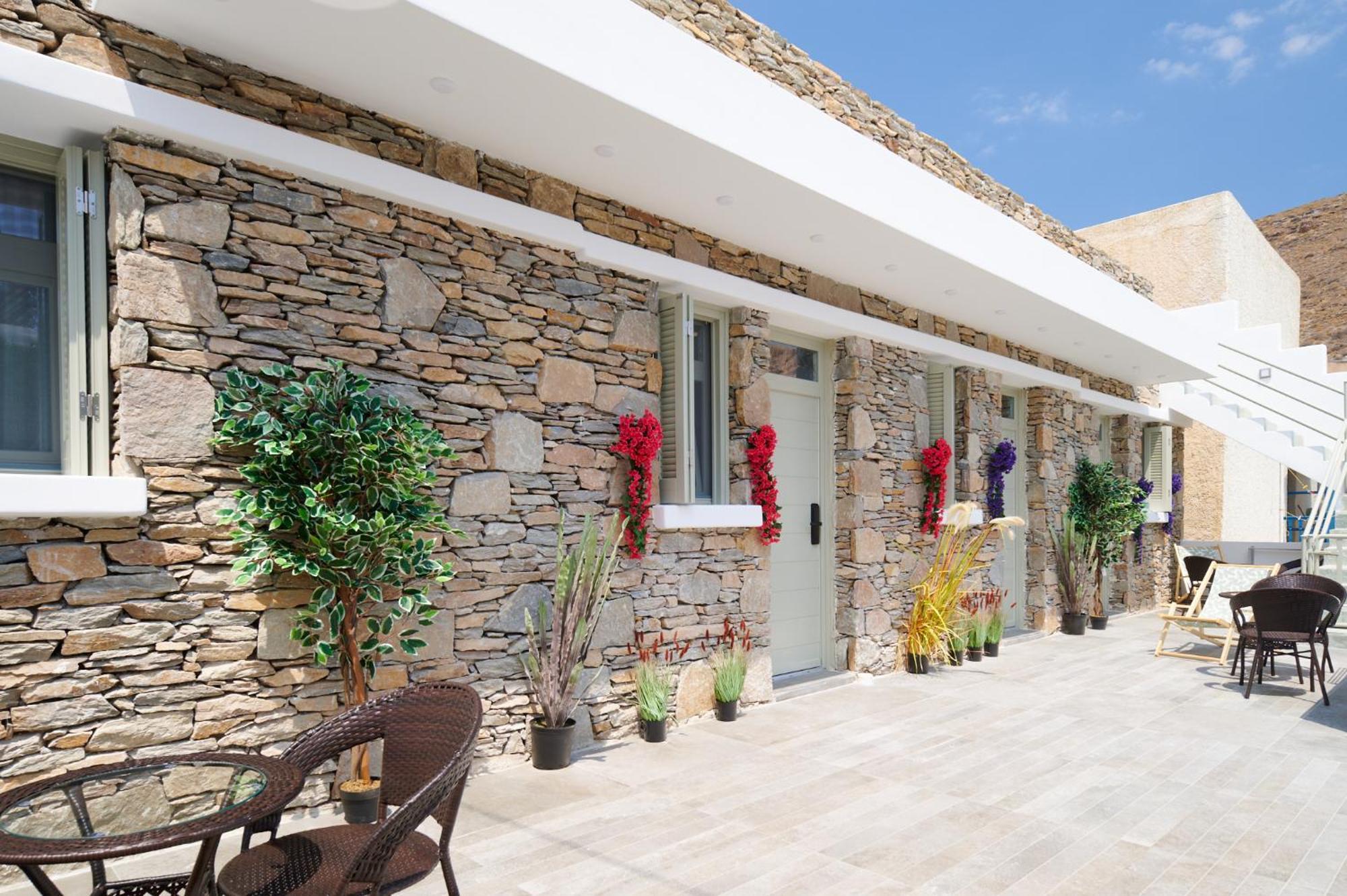 Sapphire Kythnos Suites Merichas Bagian luar foto